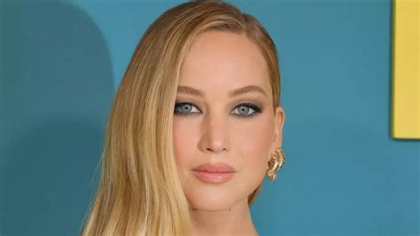 jenifer lawrence full frontal|Jennifer Lawrence stuns fans with FULL